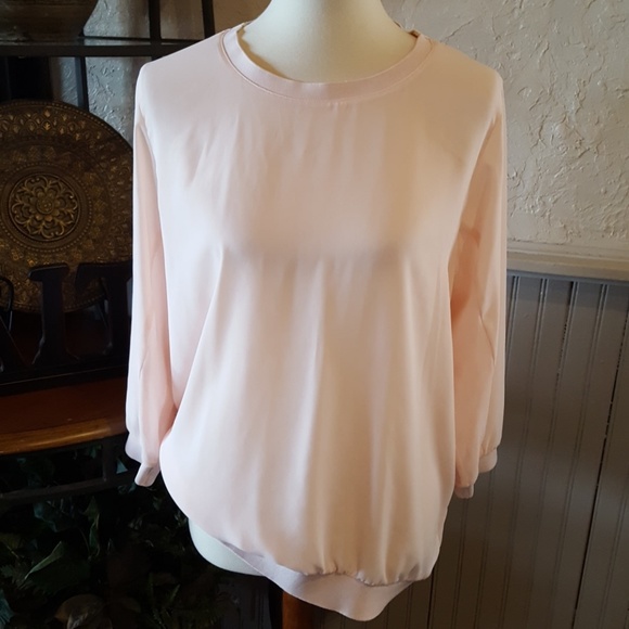 💕Express* Blouse - Picture 2 of 6